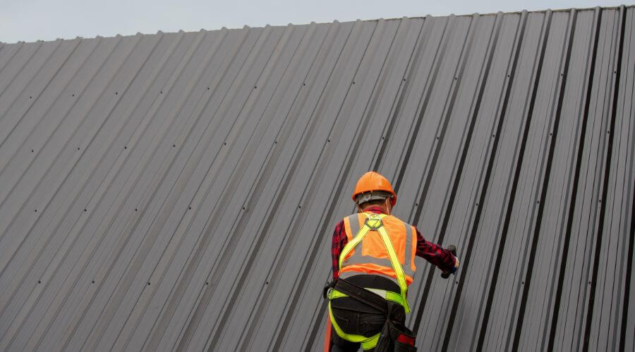 Professional gutter cleaning in Steubenville, OH